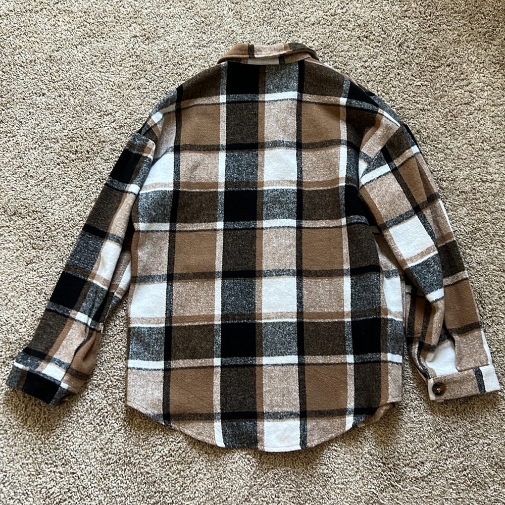 Women’s Fall Plaid SHACKET - Picture 4 of 6